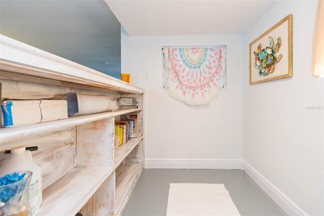 Building Photo - 4206 W Wisconsin Ave