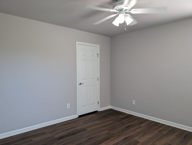 Building Photo - Beautiful 4 bed, 2.5 bath home in Indian T...