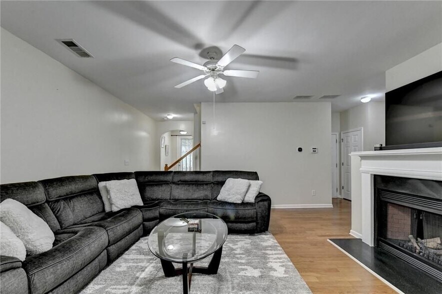 Building Photo - 2602 Pierce Brennen Ct NE