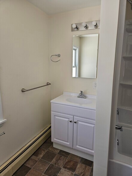 Bathroom - 140 W Utica St
