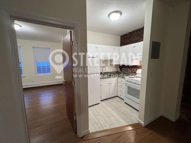 Building Photo - 1 bedroom in Boston MA 02130
