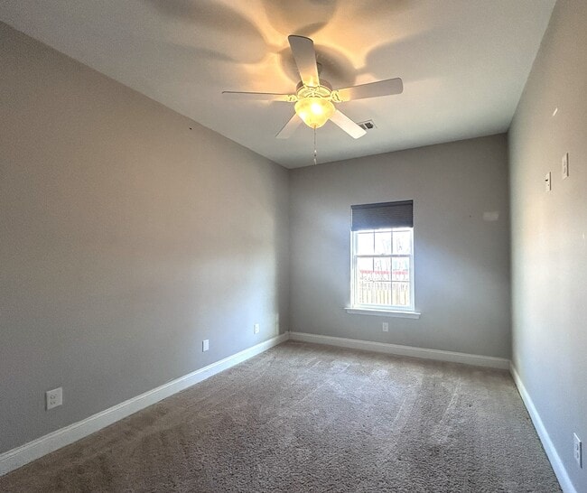 Building Photo - 50 Kayton Ct