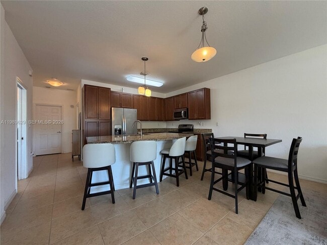 Building Photo - 6330 S Station Square