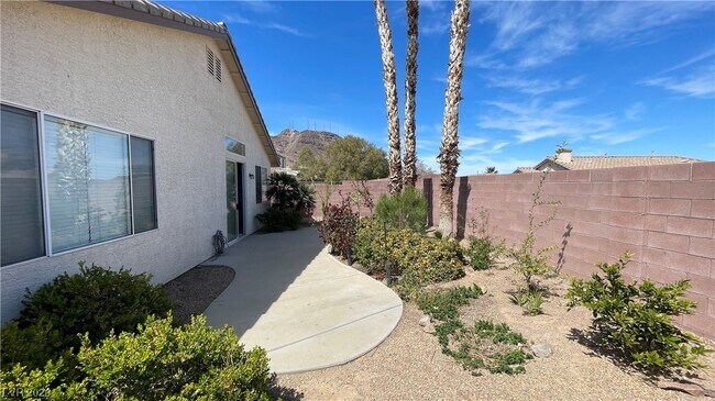 Building Photo - 44 Blaven Dr