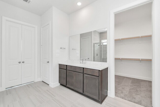 Building Photo - 21118 Chelton Bch Dr