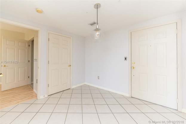 Building Photo - 3500 Coral Wy