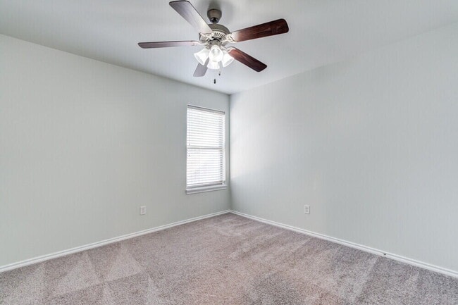 Building Photo - 1303 Kingston St