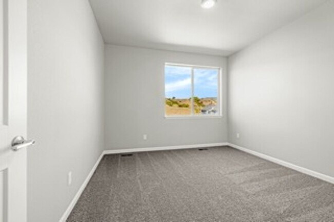 Building Photo - Brand New Luxury Townhome with Unparalleled Pikes Peak & Front Range Views