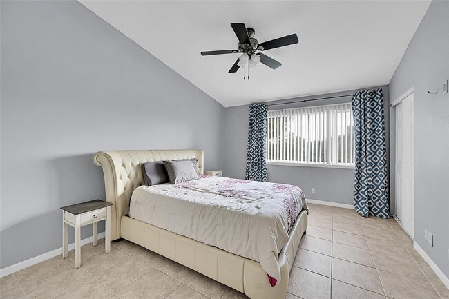 Building Photo - 5400 Jubilee Way