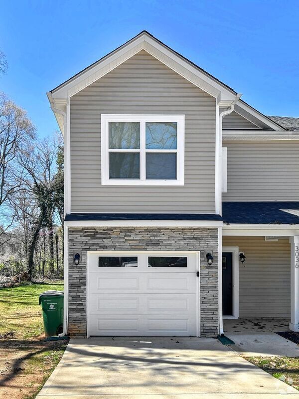 Building Photo - 3036 Mulberry Church Rd