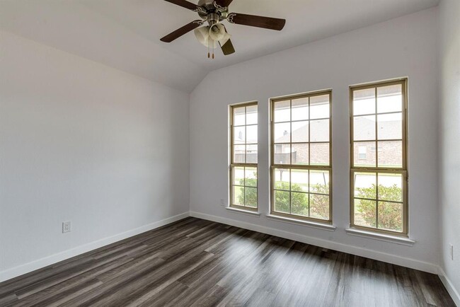 Building Photo - 1705 Lake Pine Dr