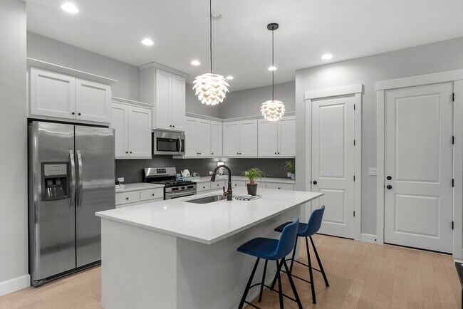 Building Photo - Modern Comfort Meets Timeless Style in the...
