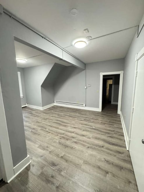 Building Photo - 166-168-168 W Main St