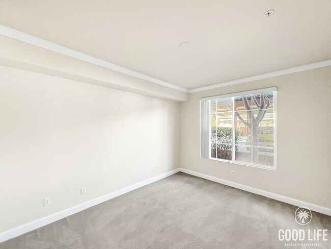 Building Photo - Charming 2-Bedroom Home with Resort-Style ...
