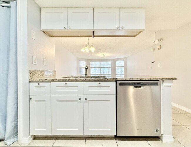 Building Photo - 2723 N Poinciana Blvd