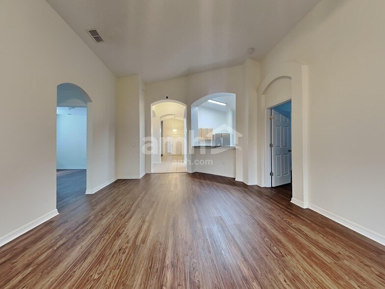 Building Photo - 30707 Pga Dr