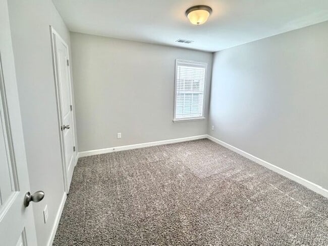 Building Photo - Now Leasing a 4-bedroom 2.5 bath home in Walls, MS @ Mallard Park. Available Now!