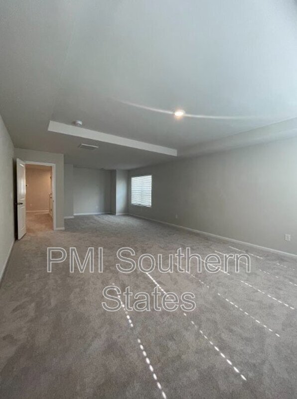 Building Photo - 134 Magnolia St