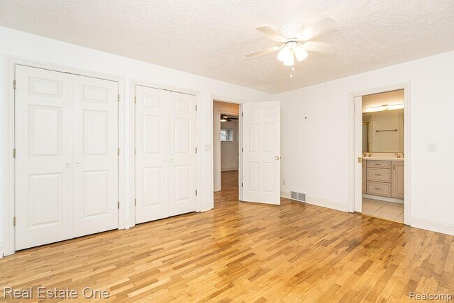 Building Photo - 509 Walbridge Dr