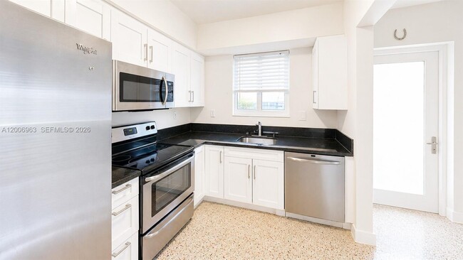 Building Photo - 3630 Percival Ave