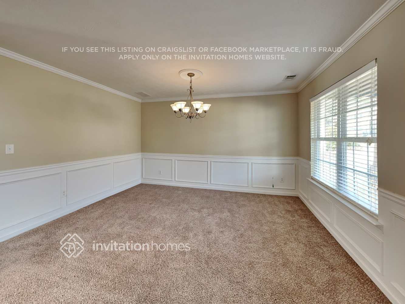 Building Photo - 2253 Park Manor SW