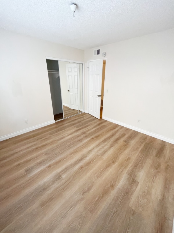 Building Photo - 139 Avenida Miramar