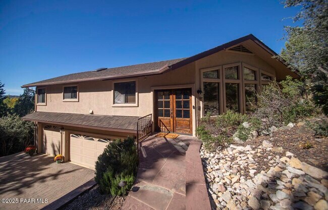 Building Photo - 270 Long