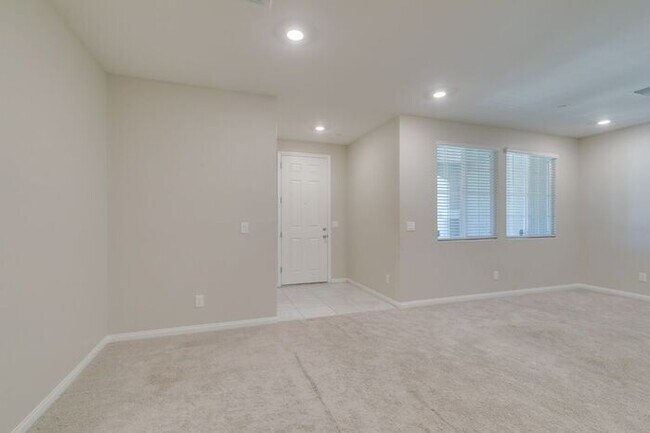 Building Photo - Bright & Spacious 3-Bedroom Home in Inspirada