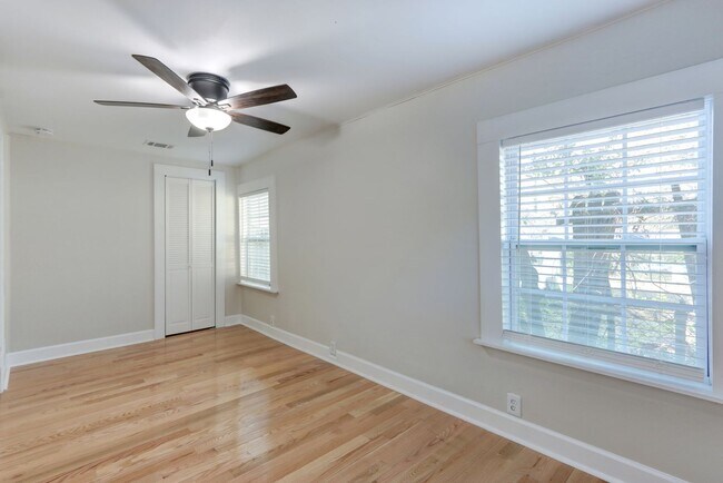 Building Photo - 2109 E 36th St