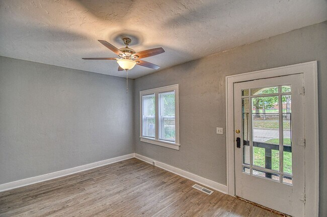 Building Photo - Newly Remodeled Campus Property! Lawn Care Included!