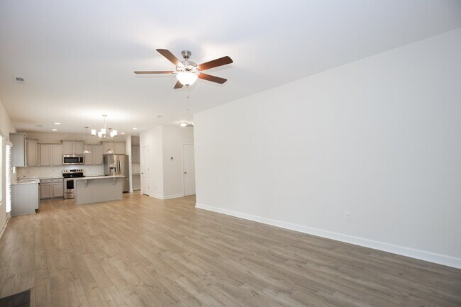 Building Photo - 1170 Camellia Dr