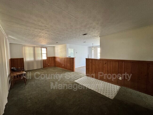 Building Photo - 2751 SW STATE ROAD 47