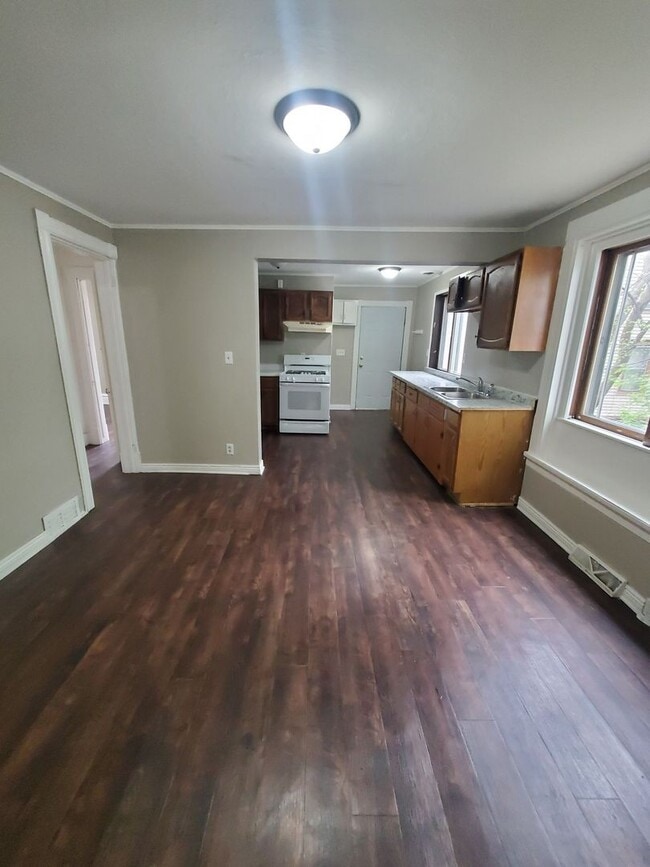 Building Photo - 1613-1615 Taylor Ave. (Duplex)