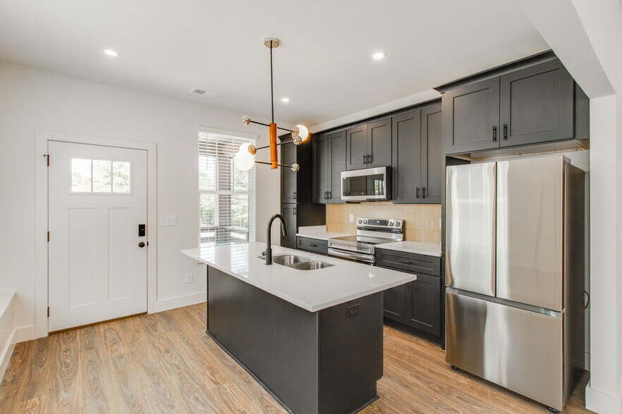 Building Photo - 2516 Richland St