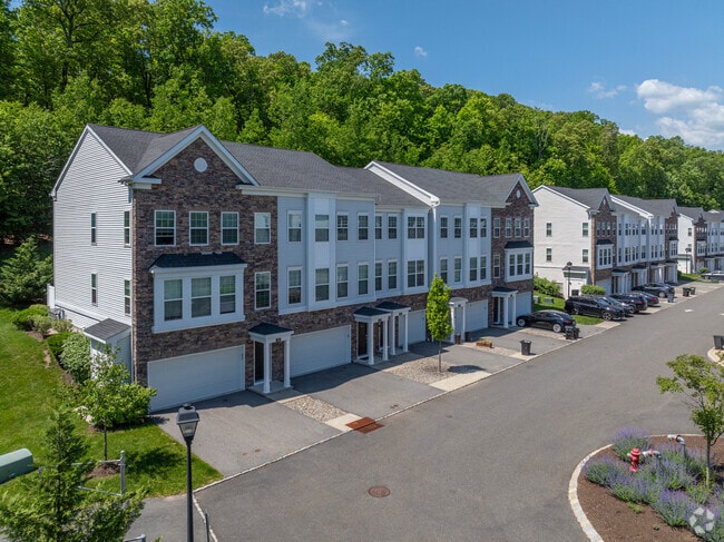 Building Photo - Lennar at the Hills