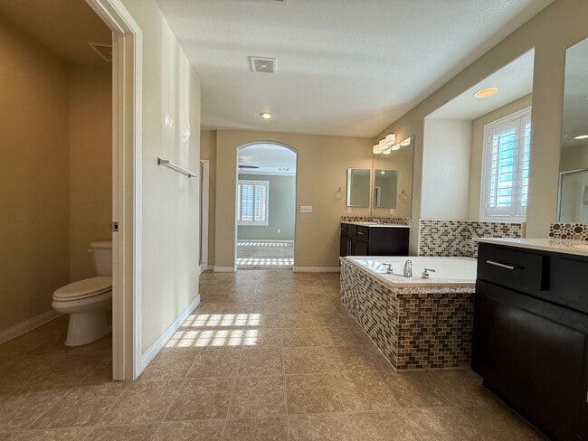 Building Photo - 9172 Domina Royal St