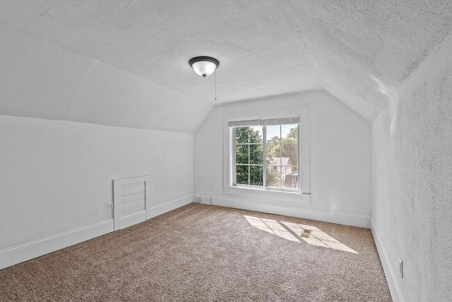 Building Photo - 3301 22nd Ave S