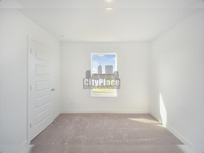 Building Photo - 3794 Cantebury Dr