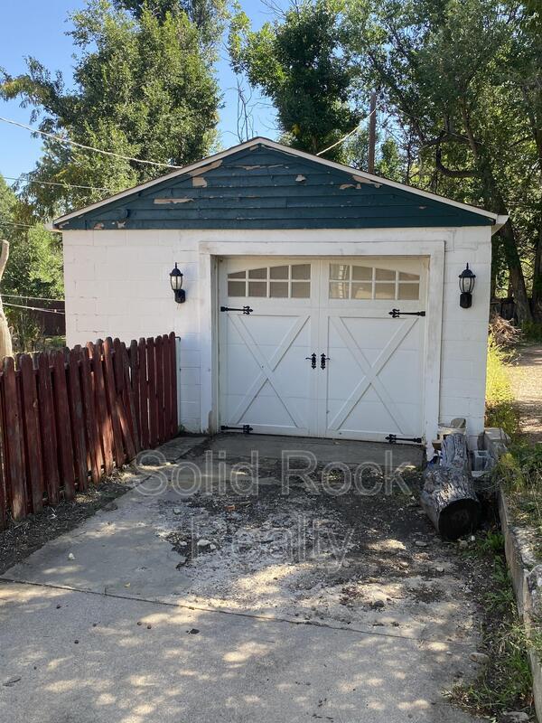 Building Photo - 1311 Cheyenne Blvd