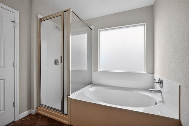 Building Photo - 1313 April Meadows Loop