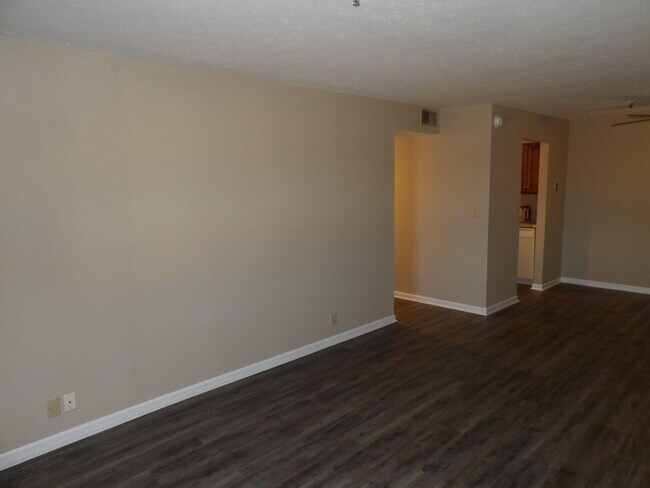 Building Photo - 434 Harrodswood Rd