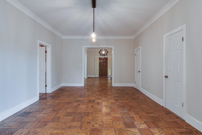 Building Photo - 186 S Belvedere Blvd