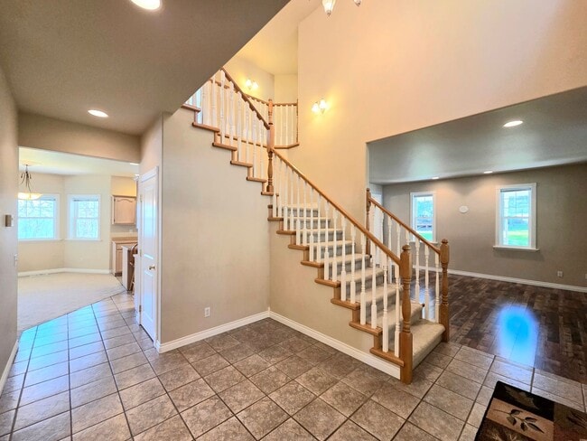 Building Photo - Luxurious Country Living in Desirable Cashmere Location!! 5 Bed + Den, 2.5 Bath!