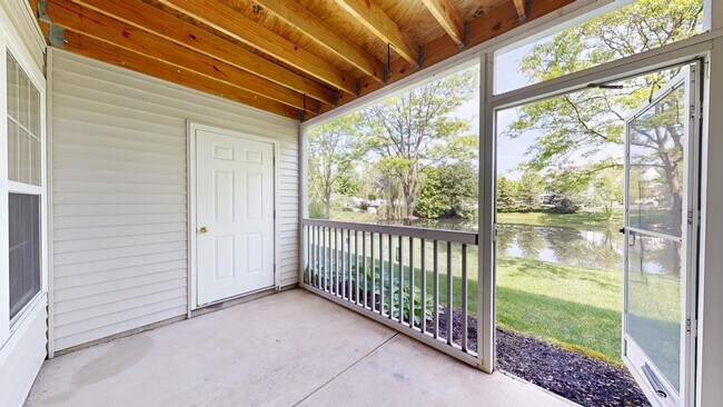 Building Photo - 2771 S Knightsbridge Cir