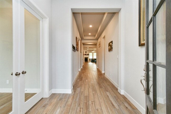 Building Photo - 5042 Albany Shores Ln