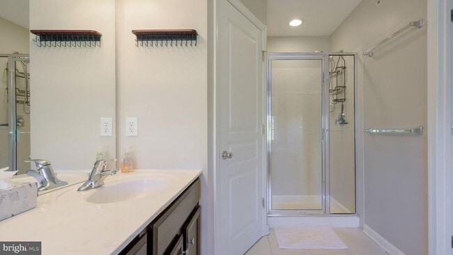 Building Photo - 303 Hilltop Ct