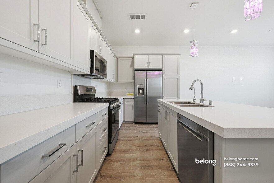 Building Photo - 2182 Bluestone Cir