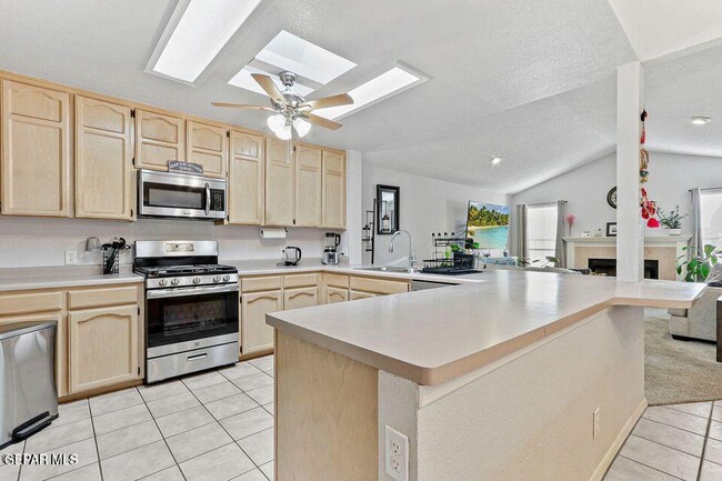 Building Photo - 766 Espada Dr