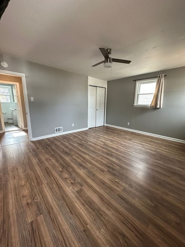 Building Photo - Cozy 2 bedroom 1 bathroom rental