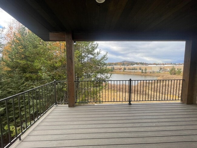 Building Photo - Whitefish Landing Town House